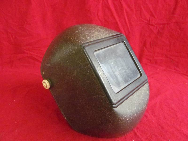 lot 93 image: welding helmet