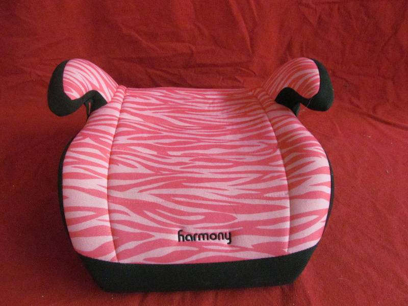 lot 98 image: booster seat