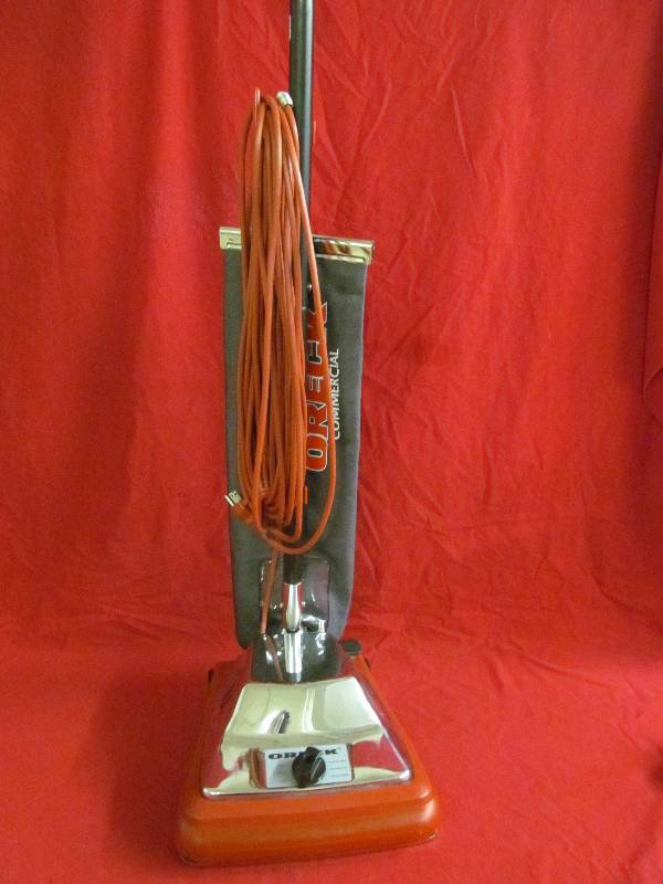 lot 102 image: Oreck vacuum