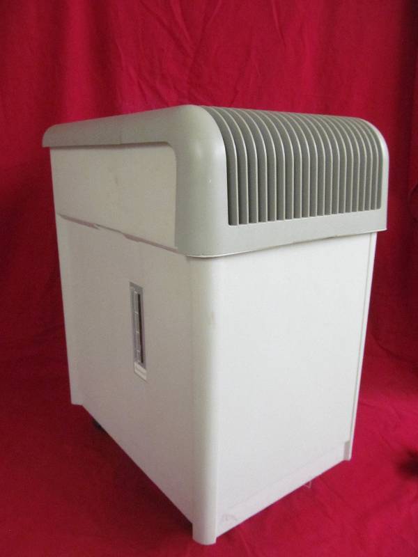 lot 103 image: Kenmore Humidifer