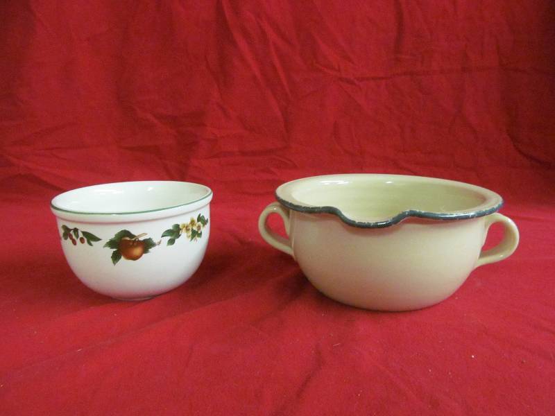 lot 134 image: bowls