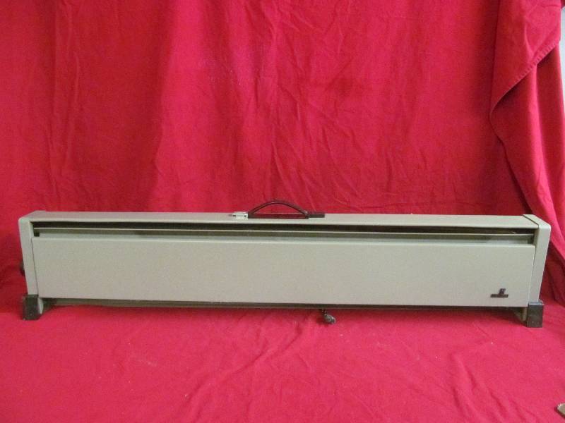 lot 146 image: heater