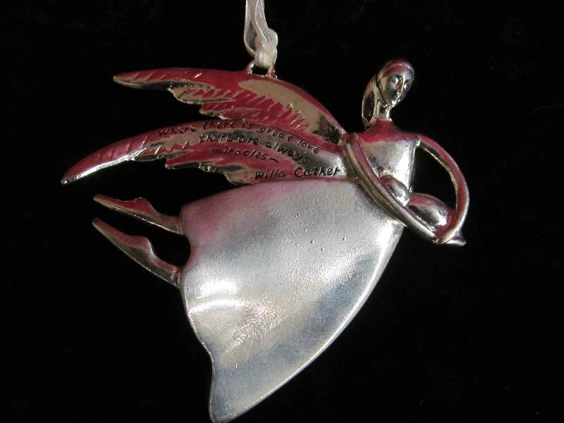 lot 160 image: jewelry