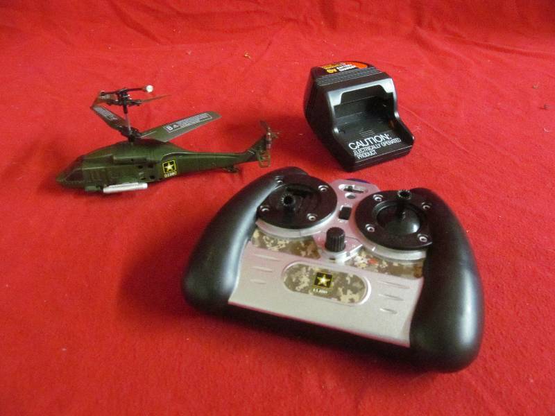 lot 182 image: U S Army combat chopper