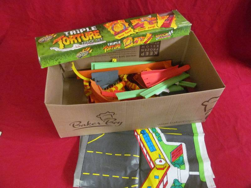 lot 183 image: Hot Wheels track