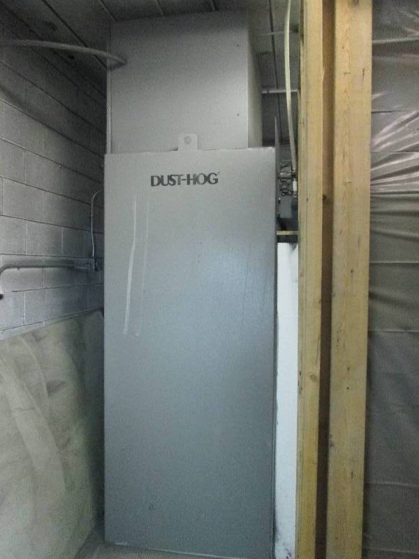 lot 3 image: Dust-Hog Air Filtration System