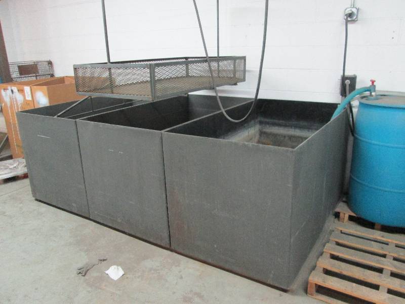 lot 10 image: Heated Parts Tank