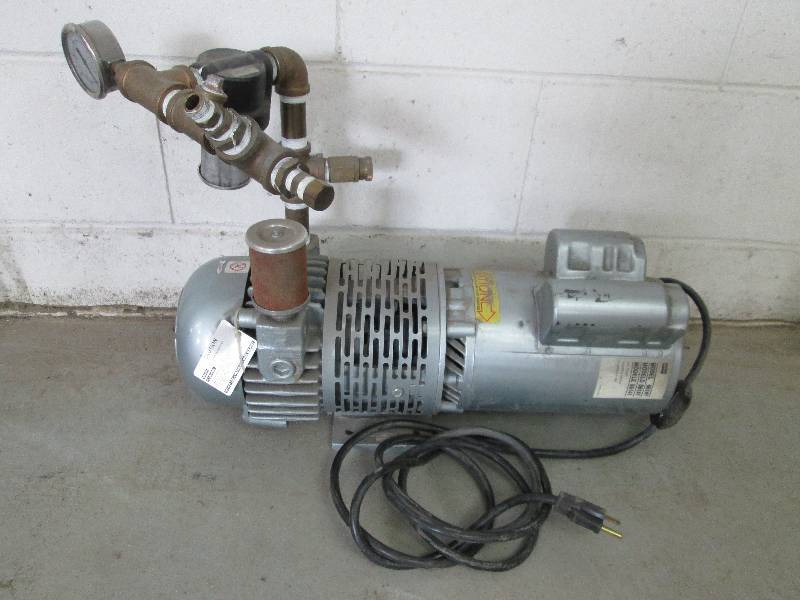 lot 23 image: North Respiratory Air Pump