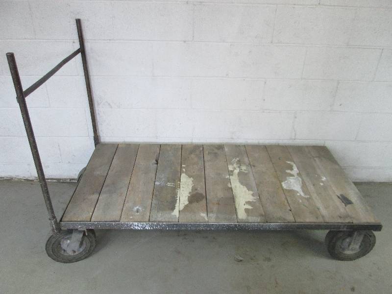 lot 27 image: Warehouse Box Cart