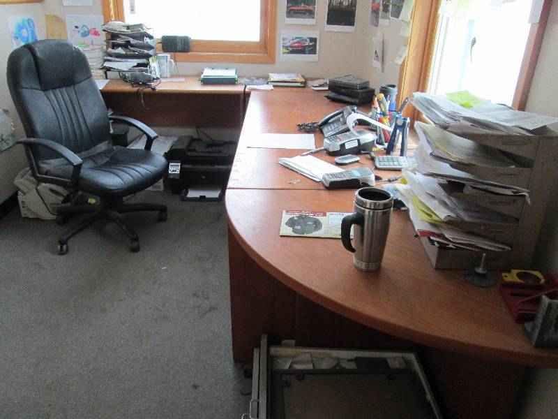 lot 64 image: Office Desk & Chair