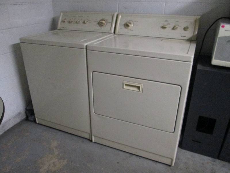 lot 67 image: Kenmore Washer & Dryer