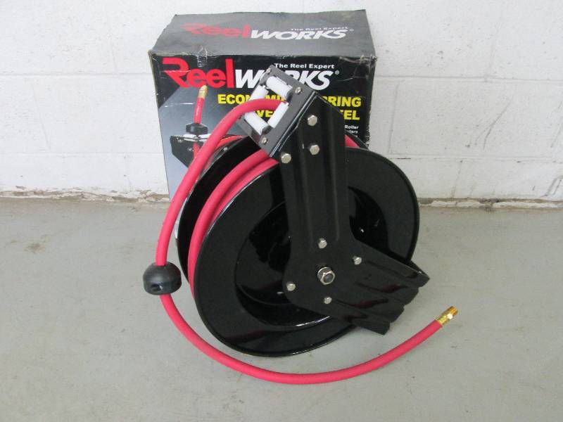 lot 70 image: New Air Hose & Reel