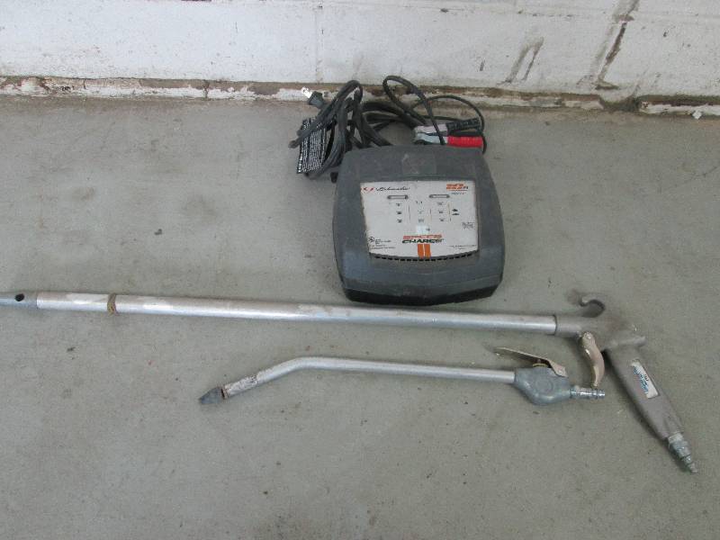lot 73 image: Batterie Speed Charger & Air Guns