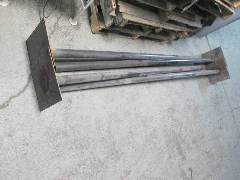 lot 92 image: Steel Post