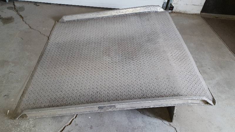 lot 102 image: Aluminum Loading Dock Ramp  Dock Plate