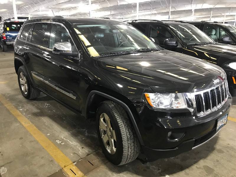 lot 10 image: 2011 Jeep Grand Cherokee Limited 4x4