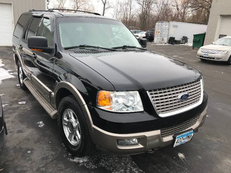 lot 30 image: 2004 Ford Expedition Eddie Bauer 4x4