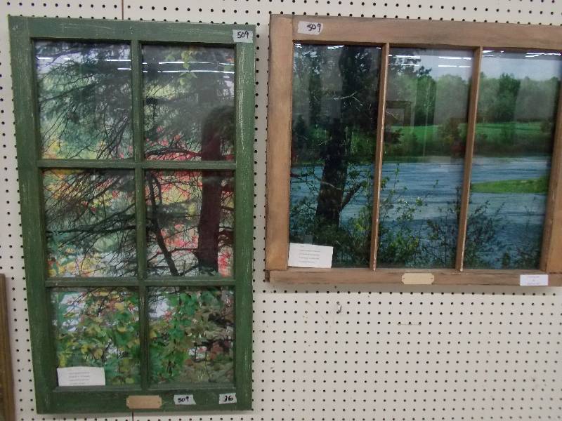 lot 36 image: 2 Window Pictures