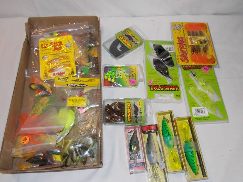 lot 47 image: Tackle and Rapalas