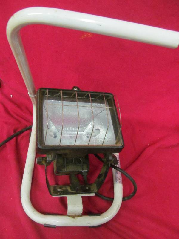 lot 22 image: work light