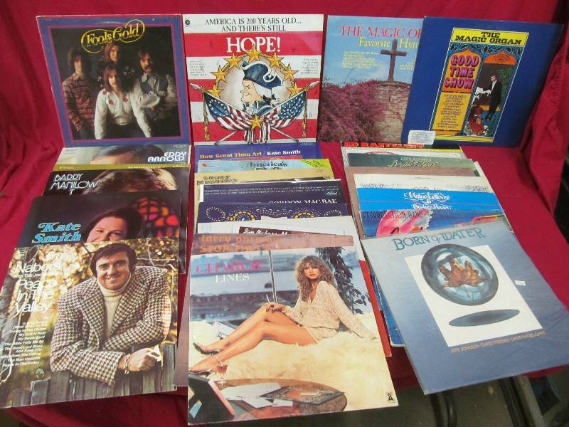 lot 30 image: record albums
