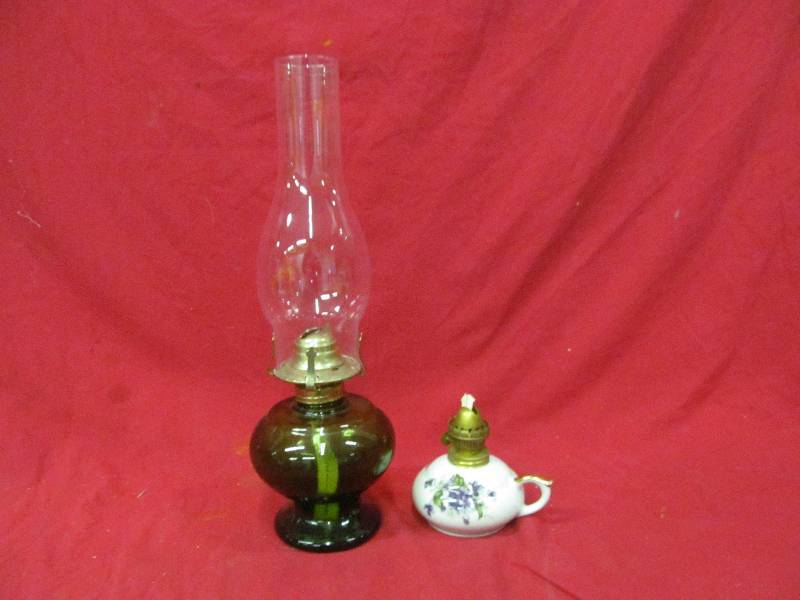 lot 48 image: vintage oil lamps