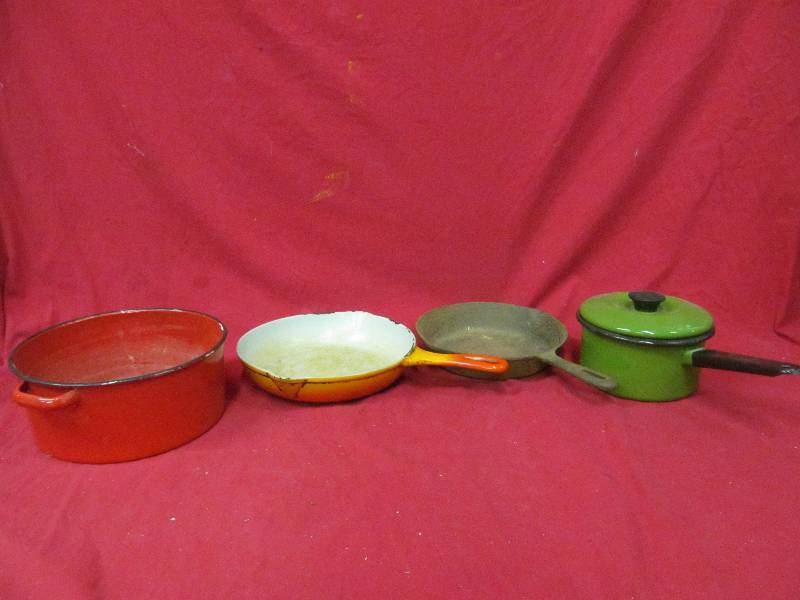 lot 55 image: vintage skillets, enamel pans