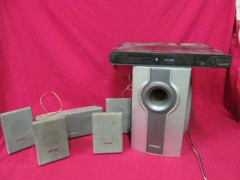 lot 99 image: Samsung speakers,Philps DVD home stereo system