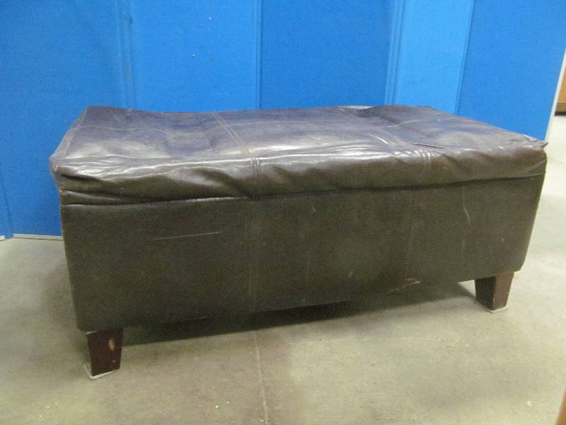 lot 111 image: storage ottoman