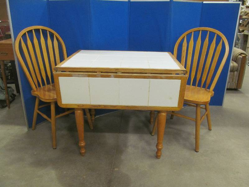 lot 116 image: table ,chairs