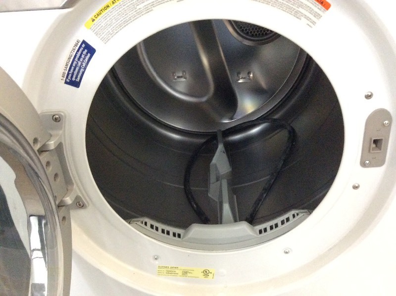 lot 68 image: Samsung White Front Load Electric Dryer