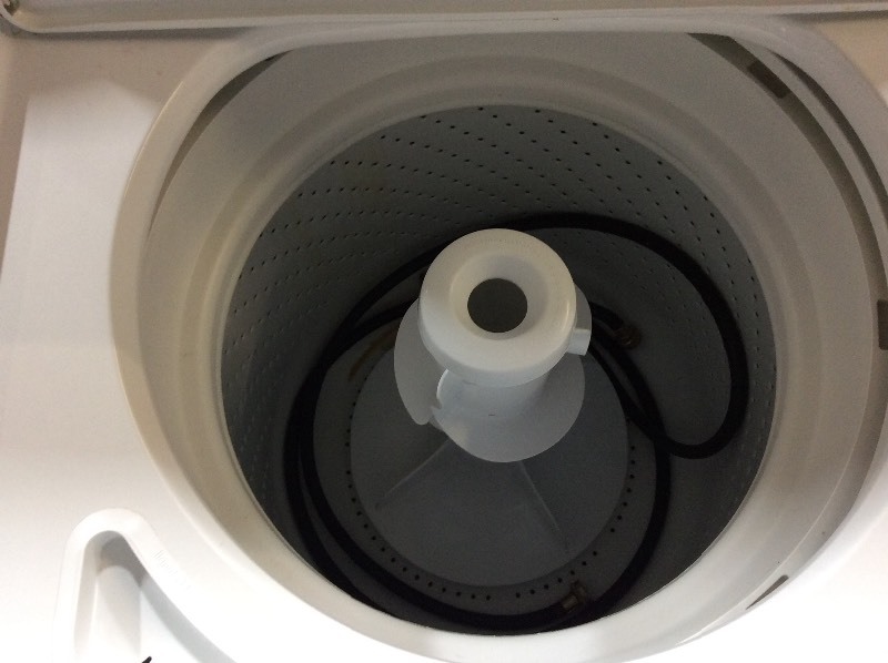 lot 44 image: Maytag Top Load Washer