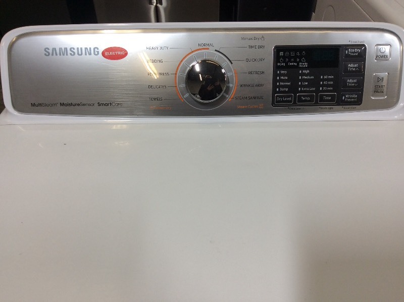 lot 69 image: Samsung Electric Dryer