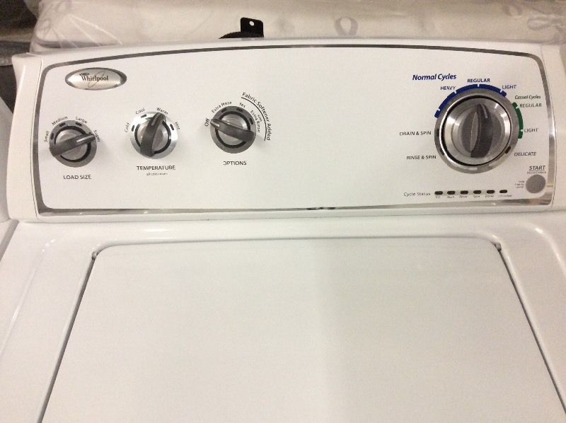lot 46 image: Whirlpool White Top Load Washer