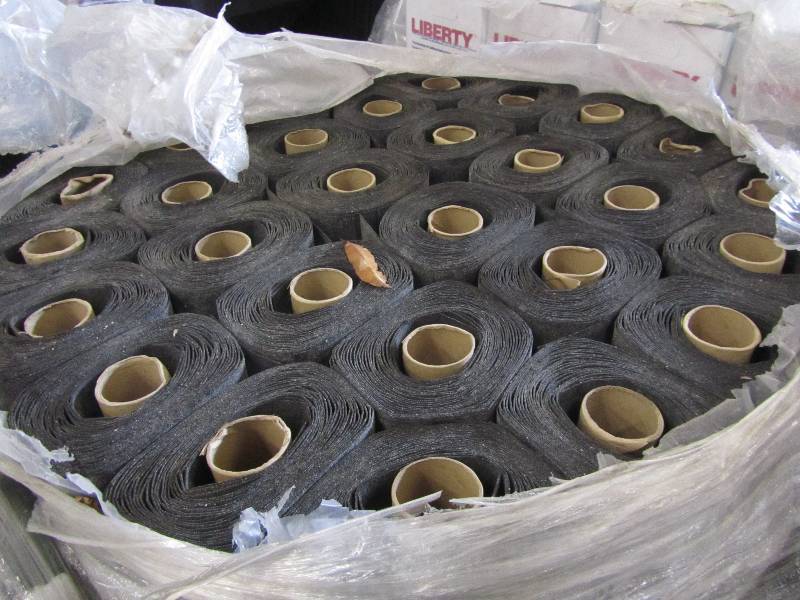 lot 80 image: Tarco 19 selvage (about 50 rolls) 2 pallets.