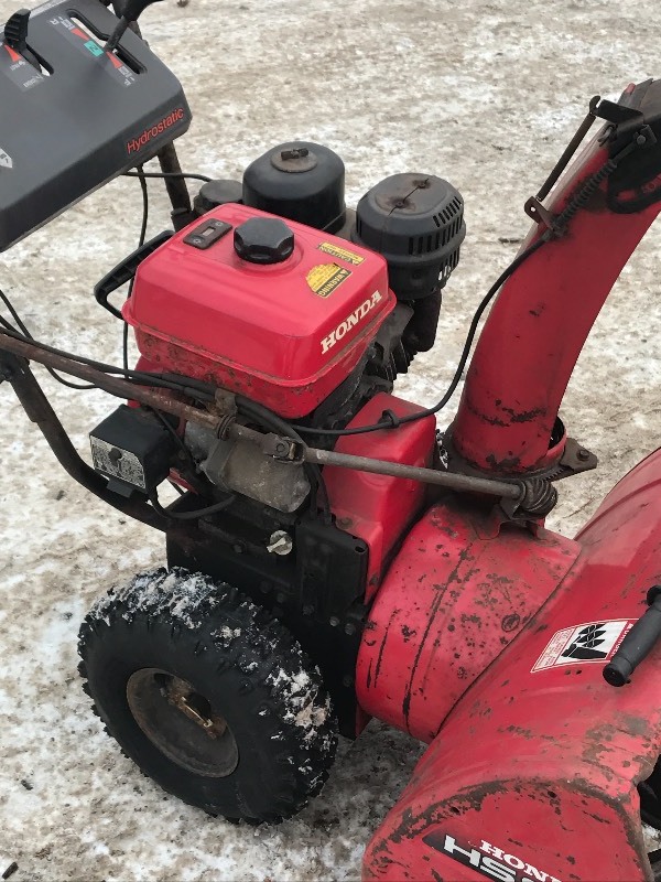 Honda HS828 Snow Blower | LE Snow Equipment | K-BID