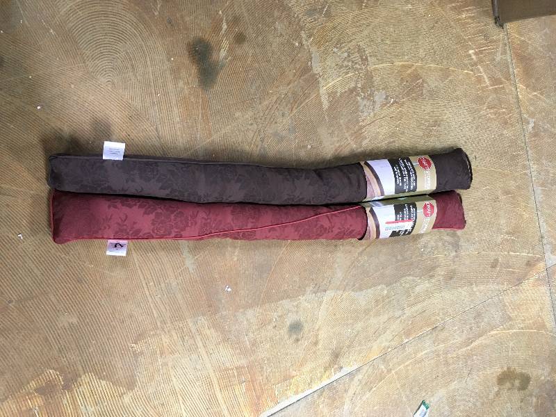 Draft Stopper - Prevents cool and warm air from escaping - Lot of 2 New