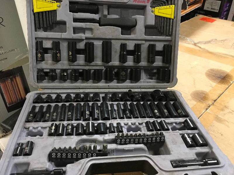 Stanley 122 Piece Mechanic Set - Missing Pieces