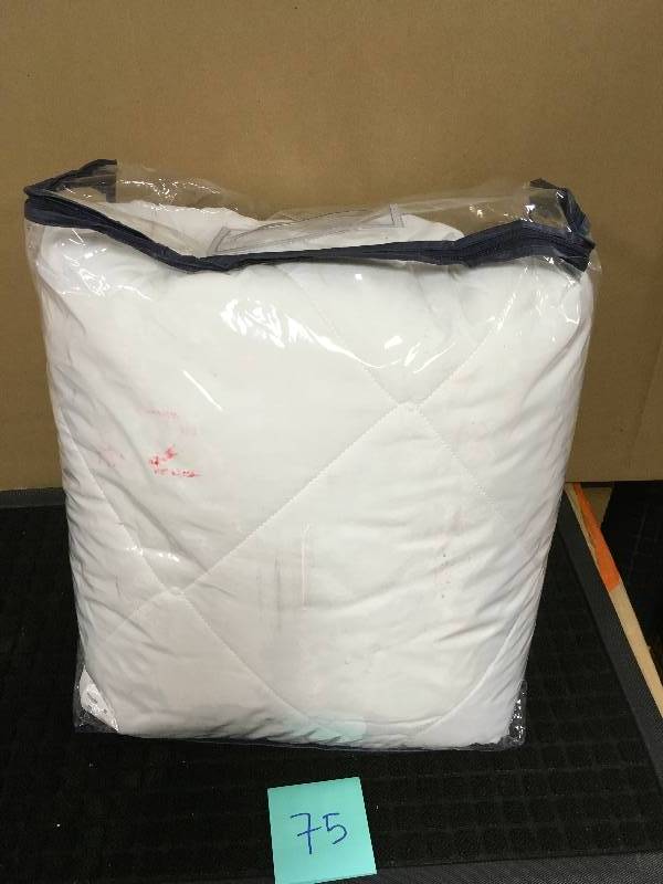 Sertapedic Ultimate Protection Mattress Pad -  open box never used