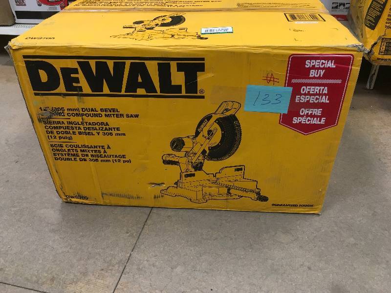 DeWalt DWS709 15 Amp 12 Slide Compound Miter Saw open box never used