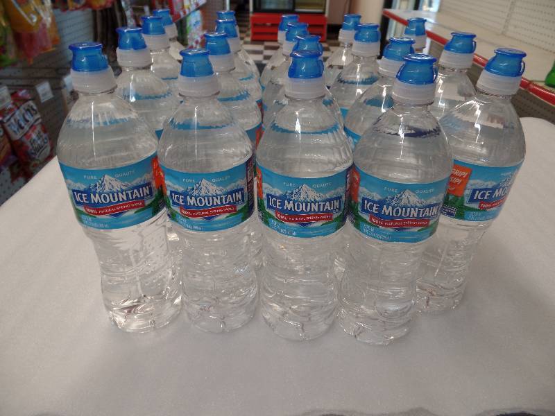 lot 41 image: Ice Mountain 23.7oz Flip Top Water