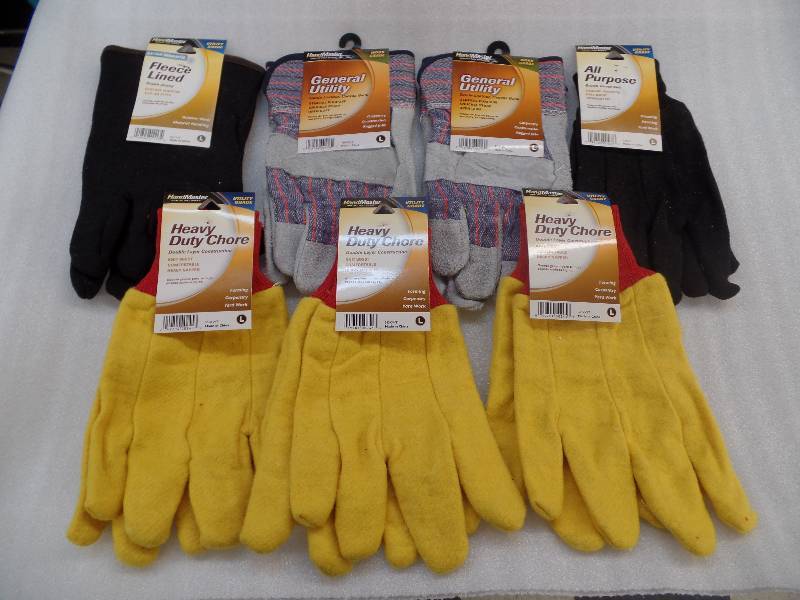 lot 52 image: Gloves