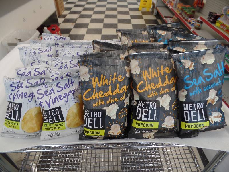 lot 80 image: Metro Deli Kettle Chips & Popcorn