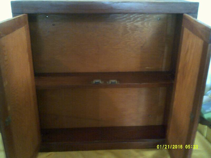 lot 21 image: VINTAGE WOODEN MEDICINE CABNET