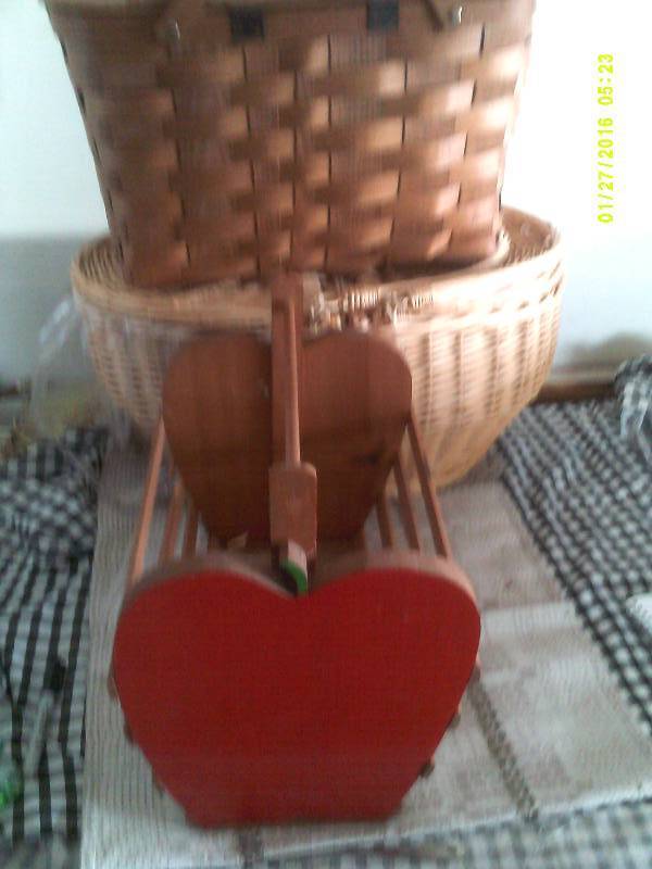lot 43 image: MISC BASKETS
