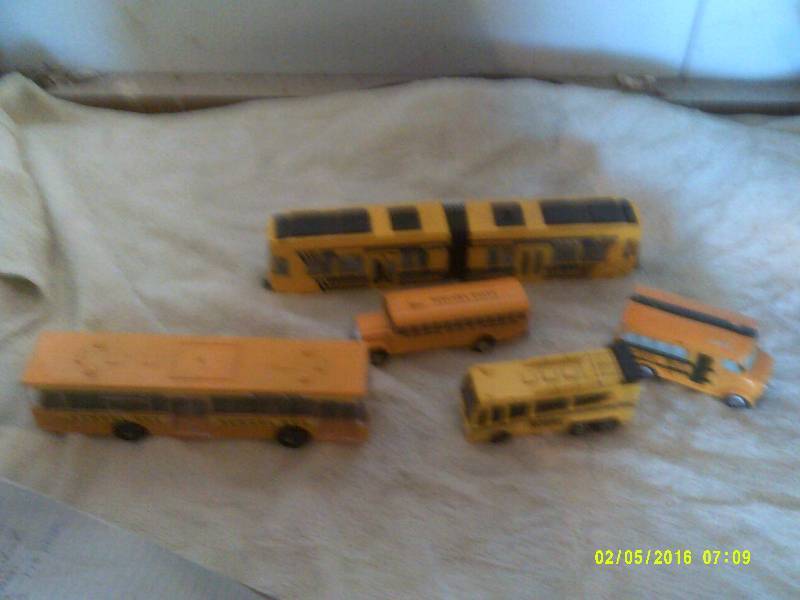 lot 84 image: BUSES AND TROLLEYS