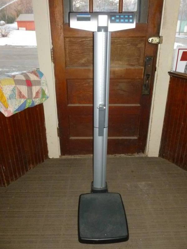 lot 8 image: Doctor Scale