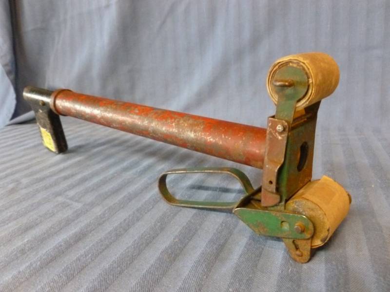 lot 35 image: Antique
