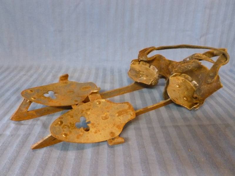 lot 49 image: Vintage Ice Skates