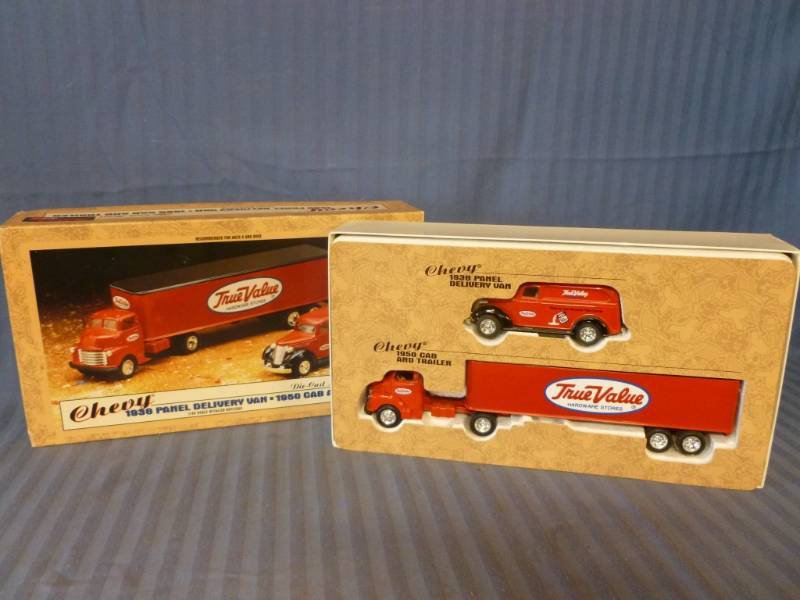 lot 52 image: Ertl